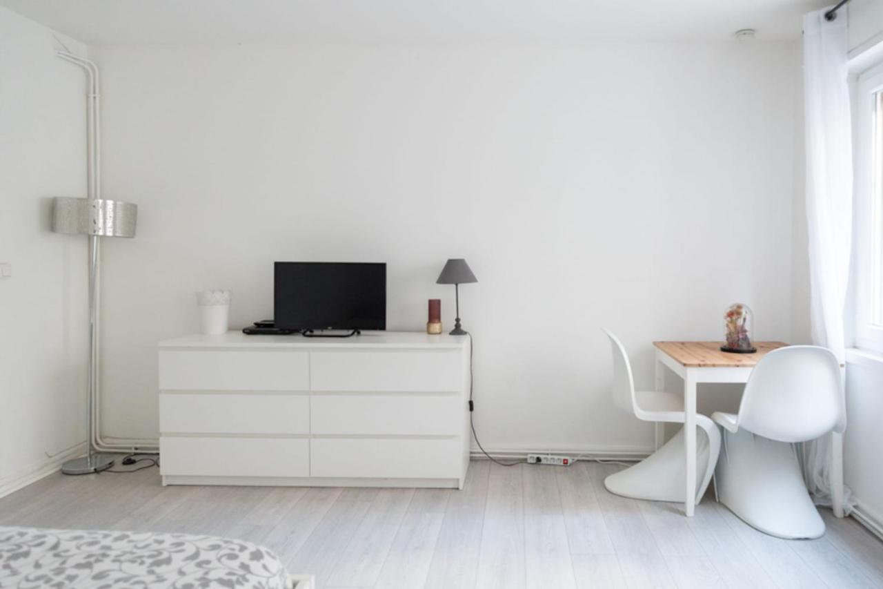 Spacious Studio In The Center Of Montmartre Apartment Paris Exterior photo